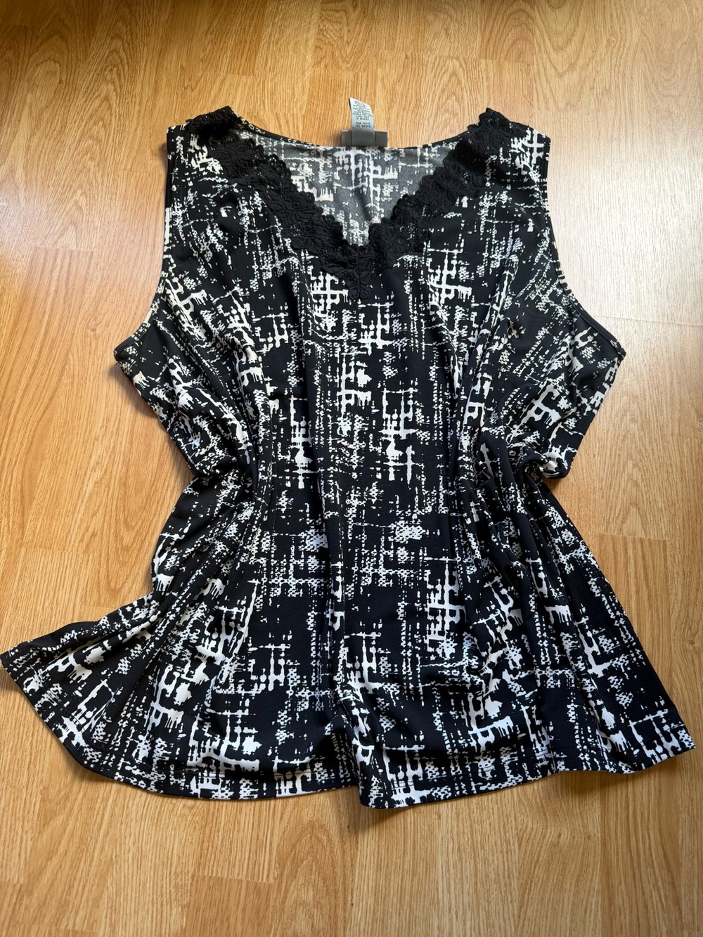 Catherines Black and White Printed Lace V-Neck Tank